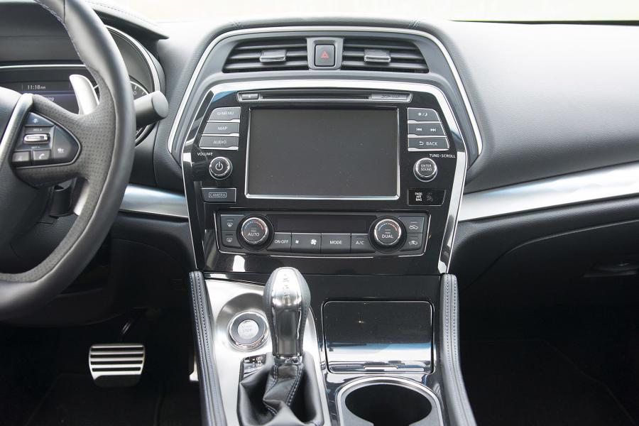 Торпедо Nissan Maxima SR 2016 года  (NA) (фото 27 из 36)